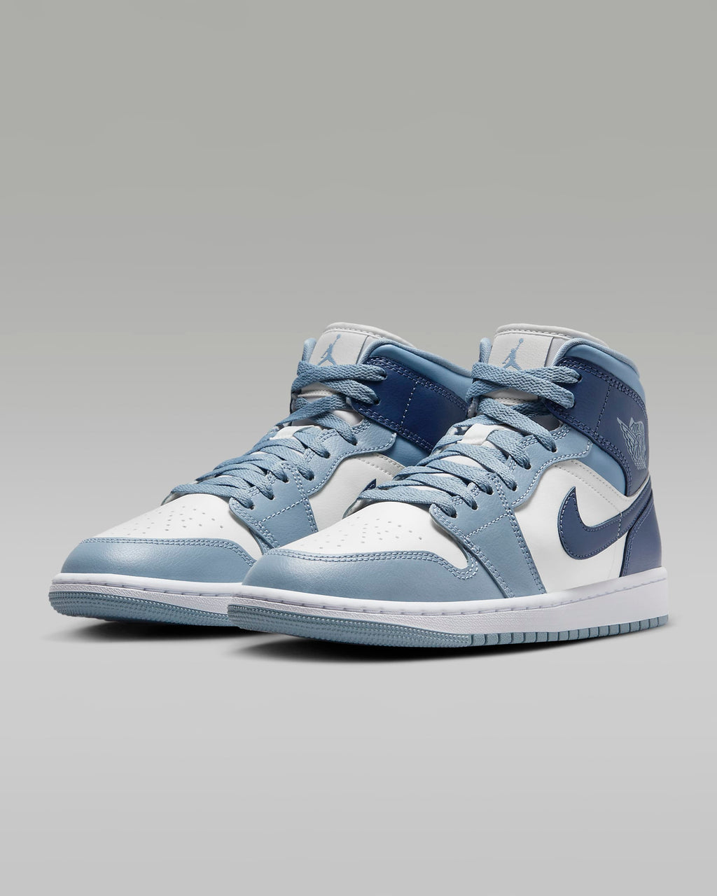 Nike WMNS Air Jordan 1 Mid BQ6472-140