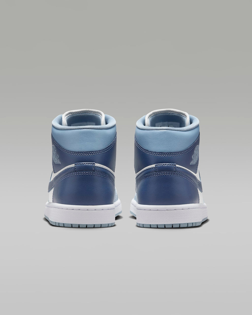 Nike WMNS Air Jordan 1 Mid BQ6472-140