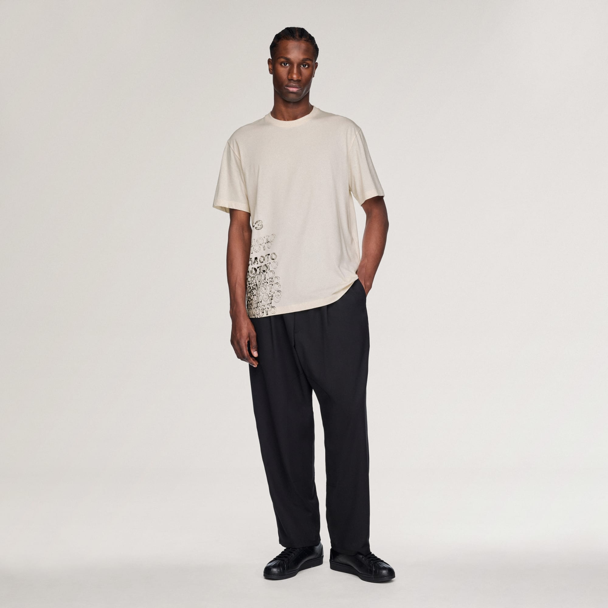 Y-3 GFX T-Shirt Chalk White - Модел 4