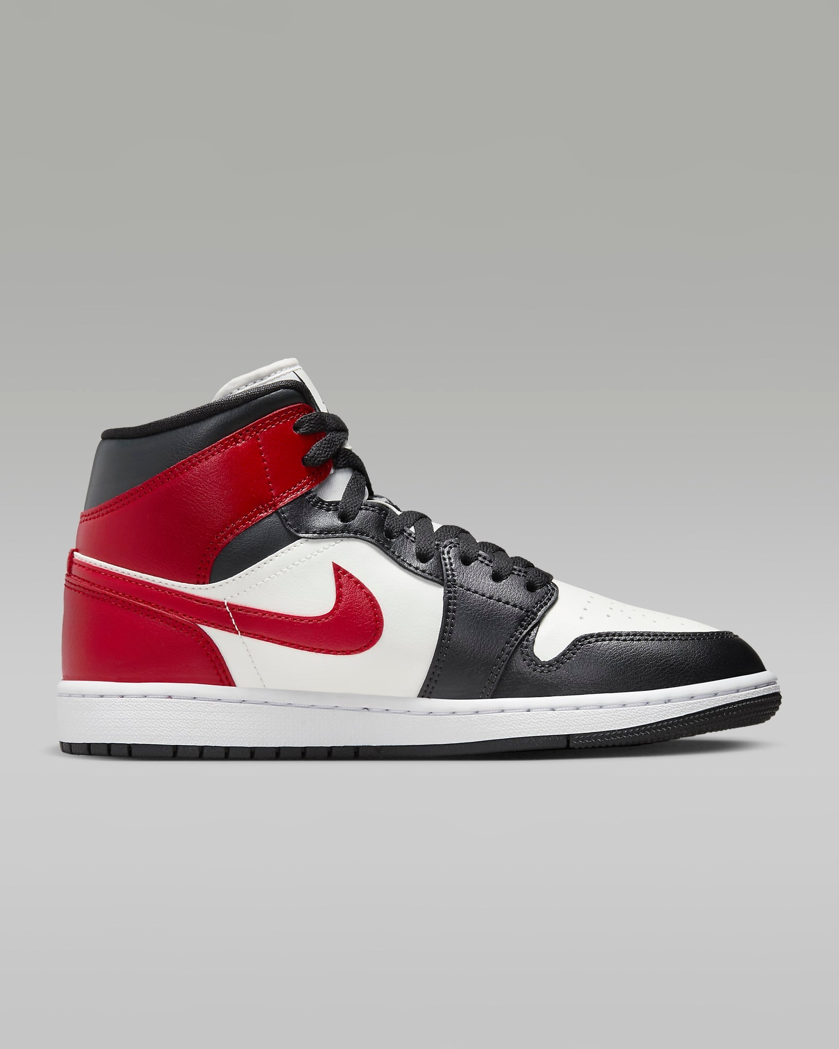 Nike WMNS Air Jordan 1 Mid BQ6472-160